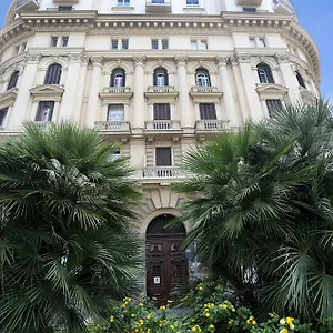 piazza-bovio-22.hotels-amalfi.com/